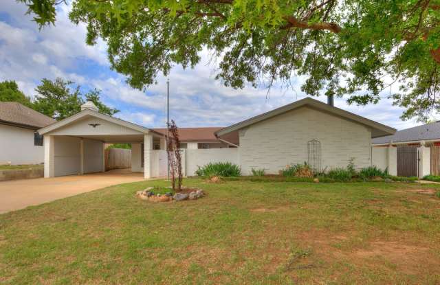 Newly Remodeled 3 Bed Home Near Lake Hefner | Screened Porch + 2 Living Areas photos photos
