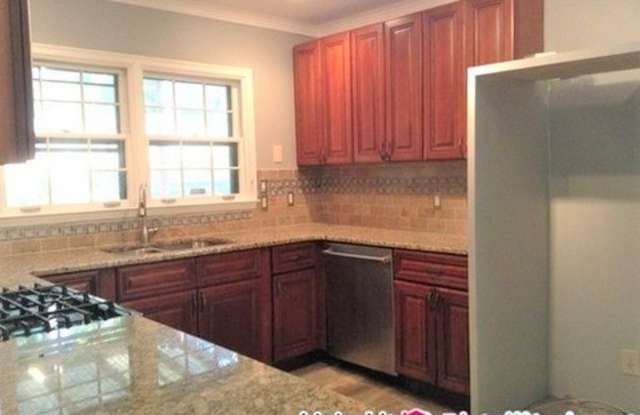 2417 Jefferson Ter Gallery 3