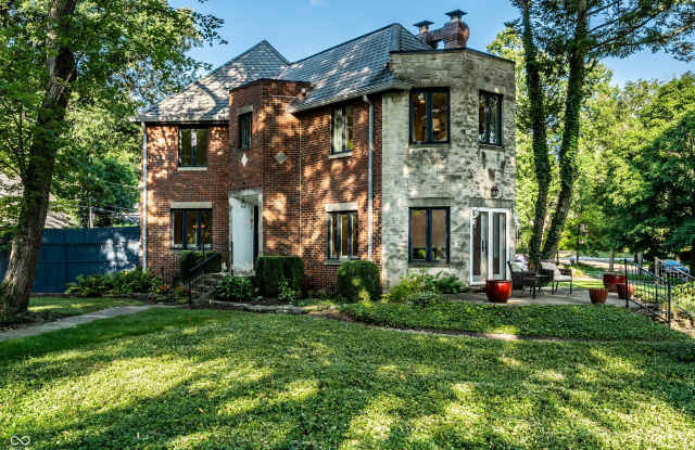 5758 Wildwood Avenue photos photos