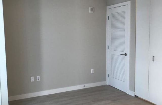 60 Seaport Blvd - 60 Seaport Boulevard, Boston, MA 02210