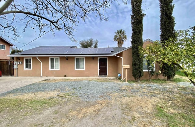 1420 Meadow Ln - 1420 Meadow Lane, Concord, CA 94520