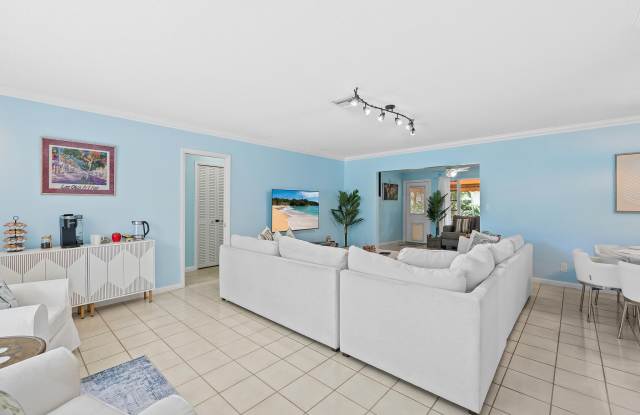 3240 Spanish River Drive photos photos