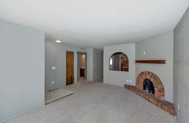 2155 S 14 Avenue Gallery 4