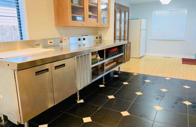 2855 Quebec St - 2855 Quebec Street, Denver, CO 80207