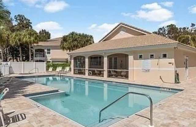 1096 WOODSHIRE Ln photos photos