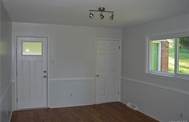 1100 Mocksville Highway Gallery 4