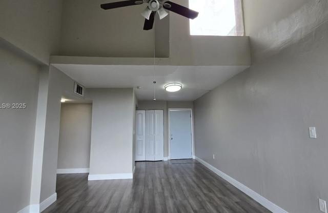 8870 Fontainebleau Blvd photos photos