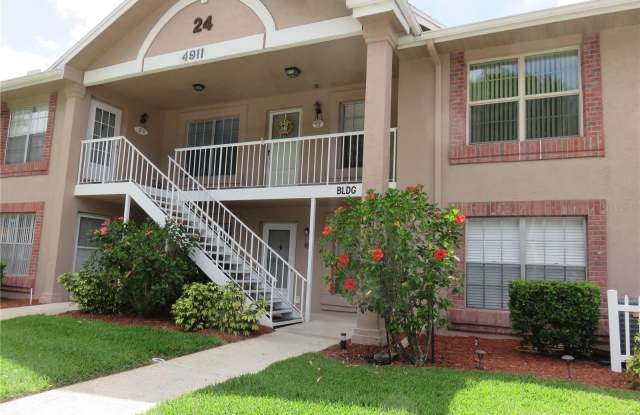 4911 SUNNYBROOK DRIVE - 4911 Sunnybrook Drive, New Port Richey, FL 34653