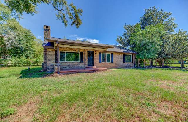 795 Loop 393 Gallery 2