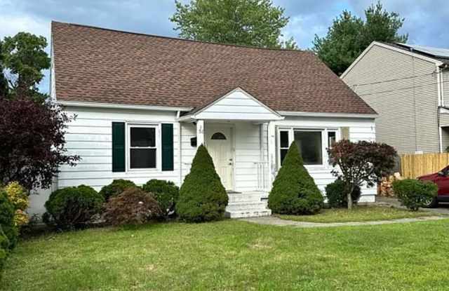 Beautiful 3-Bedroom Single Family House for Rent in Springfield! - 51 Parallel Street, Springfield, MA 01104