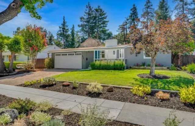 956 Tamarack Ave photos photos
