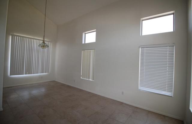 1310 West Sparrow Drive Gallery 3