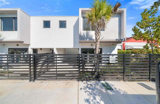 11 NE 51 St photos photos