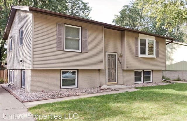 3805 Sprucewood Ct NE - 3805 Spruce Wood Ct NE, Cedar Rapids, IA 52402