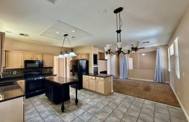 4 Bedrooms  3 Full Bathrooms Beautifully maintained home Gallery 4
