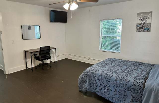 1232 Northwest 44th Street - 1 photos photos