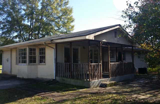 1981 Sunset Drive Gallery 3