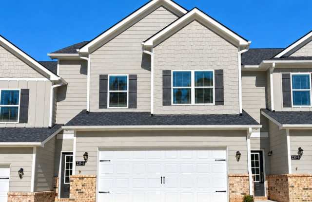 Discover modern living in the heart of Cornelia! Gallery 1