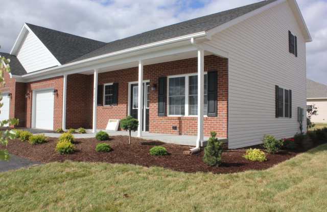 Duplex in Turner Ashby School District Gallery 3