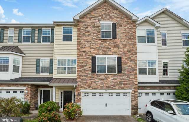 507 S TWIN LAKES BOULEVARD - 507 South Twin Lakes Boulevard, Newark, DE 19711