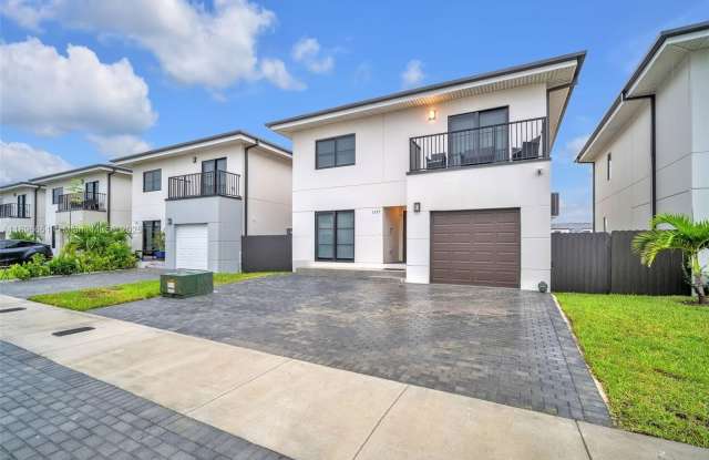 1337 NW 3rd St photos photos 1337 NW 3rd St photos photos