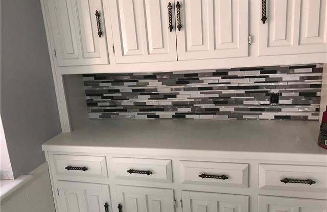 6907 Middle Cove Drive Gallery 4