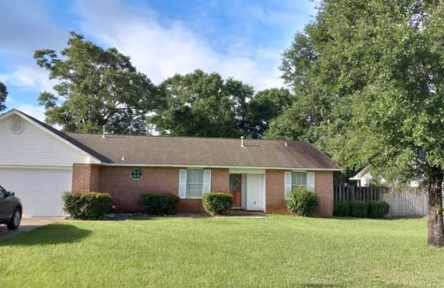 3005 Godwin Lane - 3005 Godwin Lane, Bellview, FL 32526