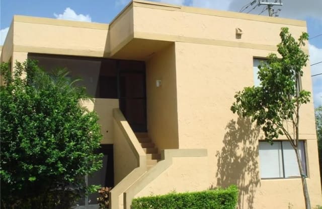 155 Lakeview Dr - 155 Lakeview Drive, Weston, FL 33326