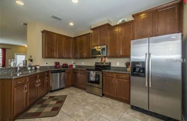 12835 EMERSONDALE AVENUE Gallery 2