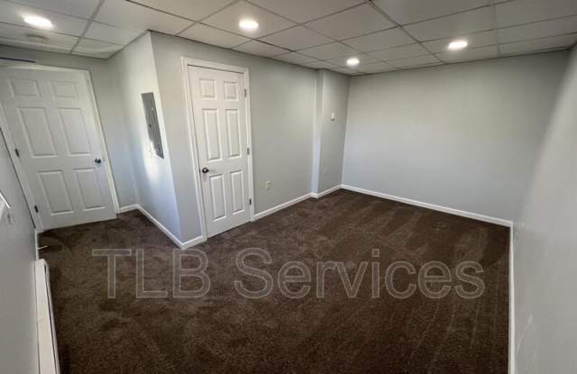 1592 Heart Lake Road Gallery 4