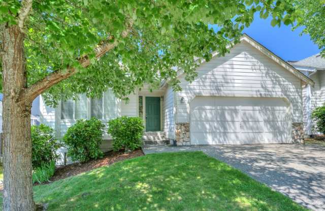 Lovely 4 bedroom in quiet Fairwood neighborhood! Gallery 1