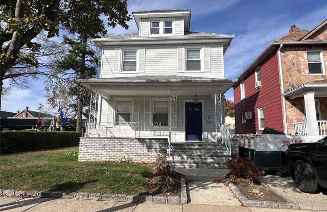154 Grant Avenue - 154 Grant Avenue, Mineola, NY 11501