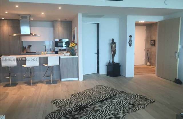 350 Ocean Drive Gallery 2