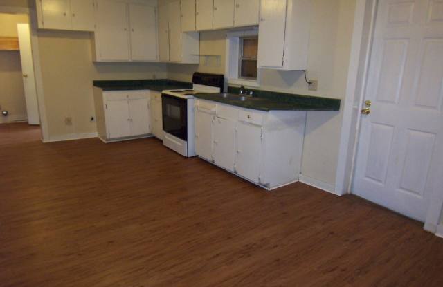 82 Catherine - Pineville, near Kees Park Gallery 3