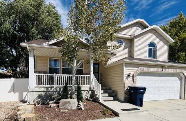 377 S Sego Lily Dr - 377 Sego Lily Drive, Sandy, UT 84070
