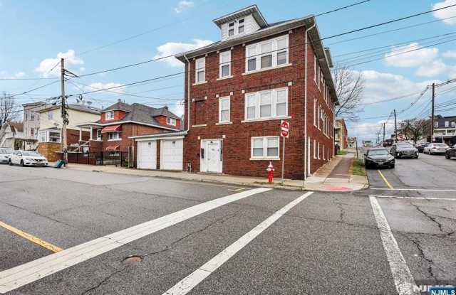 40 Malcolm Avenue 1 A photos photos