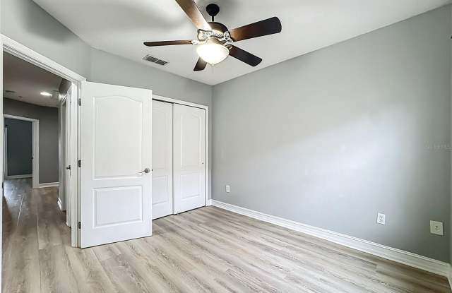 3805 MESSINA DRIVE Gallery 4