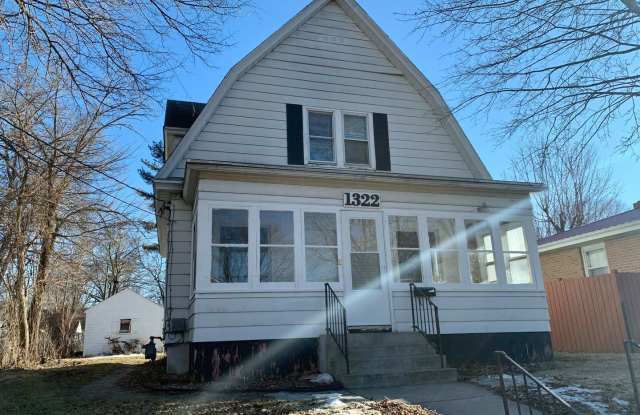 1322 Highland Ave. - 1322 Highland Avenue, Beloit, WI 53511