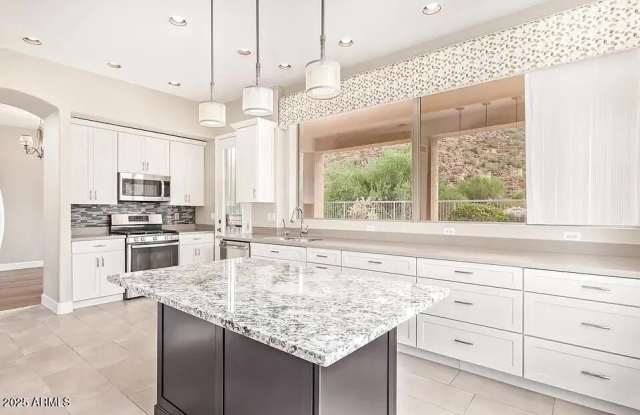 3343 N BOULDER Canyon Gallery 4