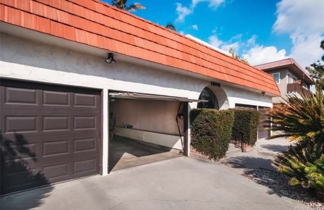 10915 Peach Grove Street Gallery 2