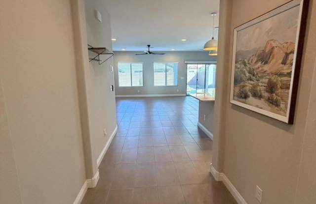 2869 N CORONADO Drive Gallery 3