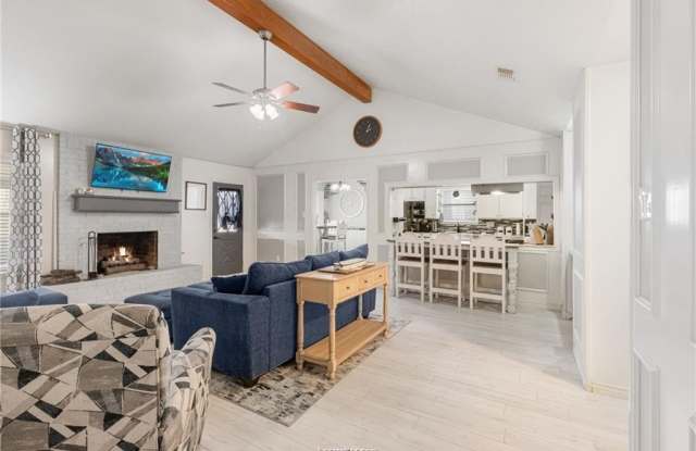 8205 Raintree Drive photos photos