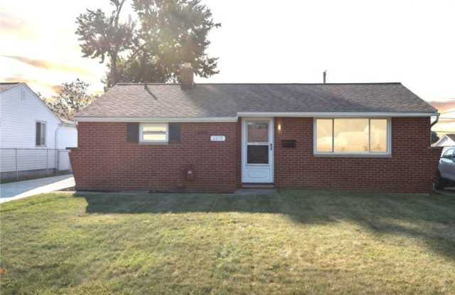 6470 Sandfield Drive photos photos