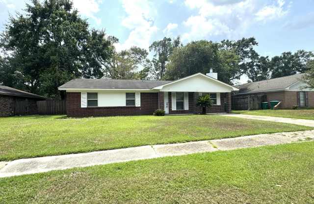 2819 Lawnwood Drive Gallery 2