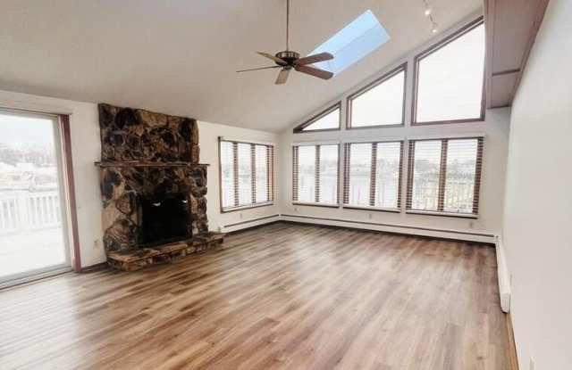 222 Marine Plaza unit: A photos photos