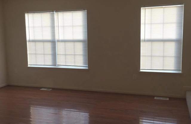 1546 DEEP GORGE COURT Gallery 3