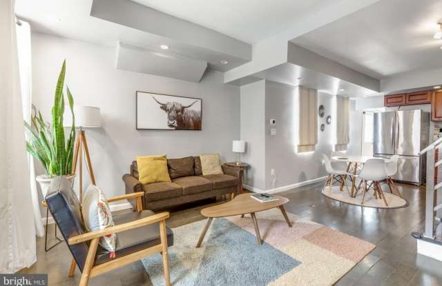1104 E DUNTON Street Gallery 2