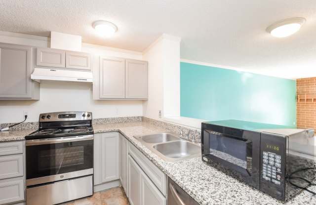 Charming 1-Bedroom Condo in Plaza de Monaco – Prime Southeast Denver Location with Resort-Style Amenities! photos photos