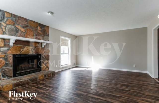 424 Ridgemont Drive Gallery 2