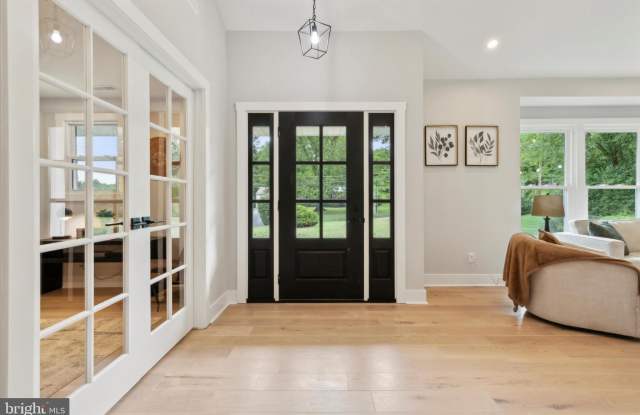 104 FURLONG Avenue Gallery 3